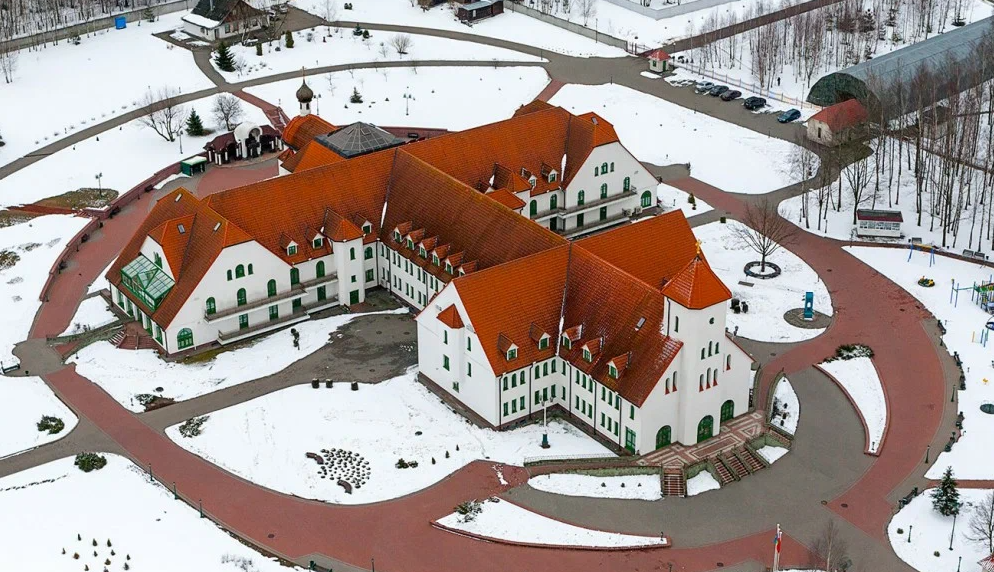 Дом мелосердия в микрорайоне Восток Минск, фото